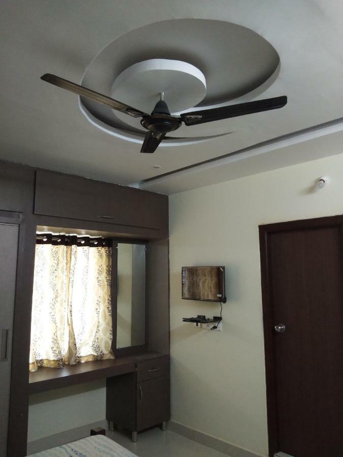 Feel Like Home -Guest House Near Tenneti Park Вишакхапатнам Экстерьер фото